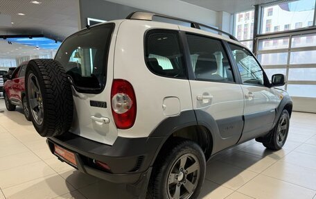 Chevrolet Niva I рестайлинг, 2017 год, 599 000 рублей, 6 фотография