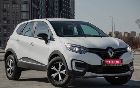 Renault Kaptur I рестайлинг, 2019 год, 1 020 000 рублей, 1 фотография