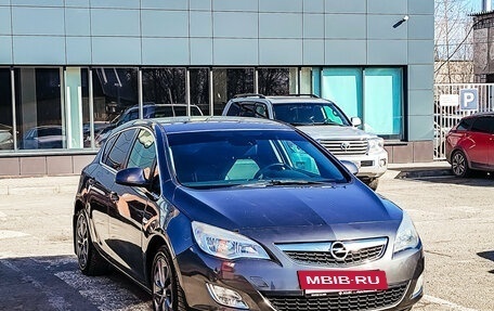 Opel Astra J, 2011 год, 596 195 рублей, 2 фотография