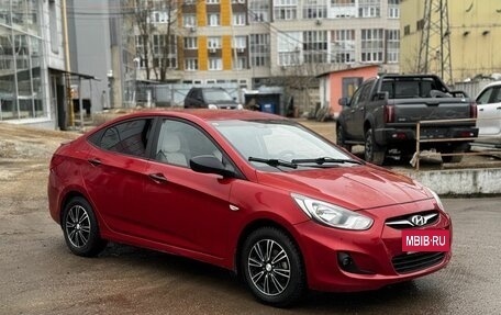 Hyundai Solaris II рестайлинг, 2012 год, 619 000 рублей, 3 фотография