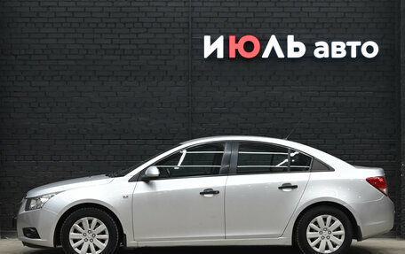 Chevrolet Cruze II, 2010 год, 700 000 рублей, 7 фотография