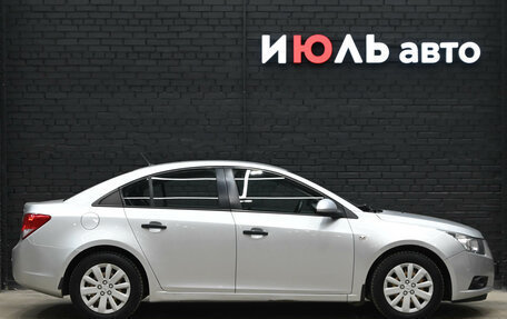 Chevrolet Cruze II, 2010 год, 700 000 рублей, 8 фотография