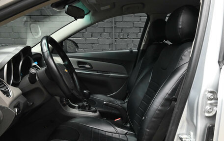 Chevrolet Cruze II, 2010 год, 700 000 рублей, 15 фотография