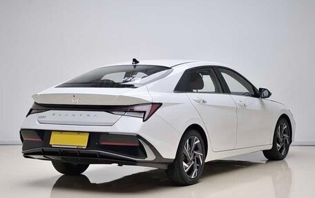 Hyundai Elantra, 2025 год, 1 880 000 рублей, 4 фотография