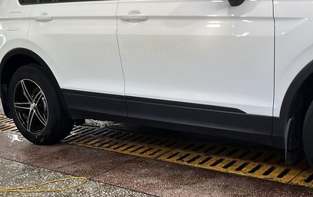 Volkswagen Tiguan II, 2020 год, 2 650 000 рублей, 3 фотография