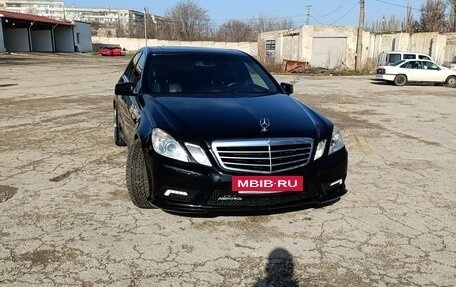 Mercedes-Benz E-Класс, 2011 год, 1 595 000 рублей, 2 фотография