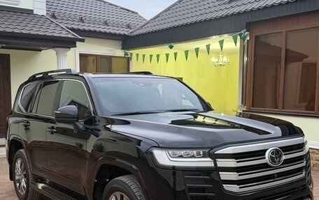 Toyota Land Cruiser, 2024 год, 12 300 000 рублей, 2 фотография