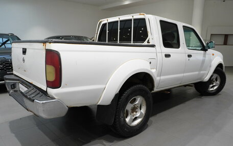 Nissan NP300, 2012 год, 859 000 рублей, 6 фотография