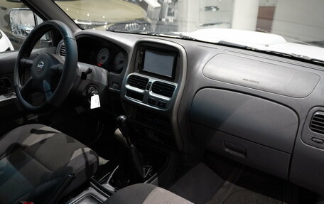 Nissan NP300, 2012 год, 859 000 рублей, 12 фотография