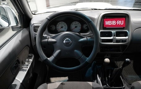 Nissan NP300, 2012 год, 859 000 рублей, 11 фотография