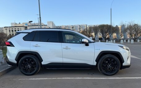 Toyota RAV4, 2023 год, 3 900 000 рублей, 3 фотография