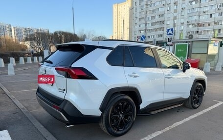 Toyota RAV4, 2023 год, 3 900 000 рублей, 4 фотография