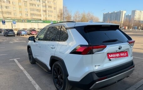Toyota RAV4, 2023 год, 3 900 000 рублей, 6 фотография