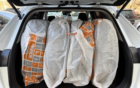 Toyota RAV4, 2023 год, 3 900 000 рублей, 23 фотография