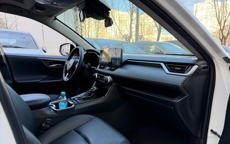 Toyota RAV4, 2023 год, 3 900 000 рублей, 26 фотография