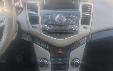 Chevrolet Cruze II, 2012 год, 570 000 рублей, 3 фотография