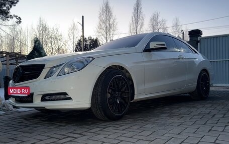 Mercedes-Benz E-Класс, 2011 год, 1 150 000 рублей, 2 фотография