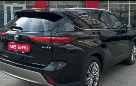 Toyota Highlander, 2025 год, 5 490 000 рублей, 21 фотография