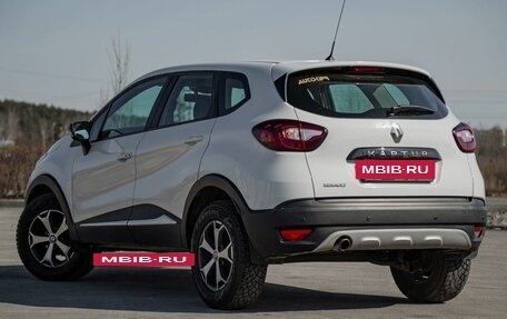 Renault Kaptur I рестайлинг, 2019 год, 1 020 000 рублей, 3 фотография