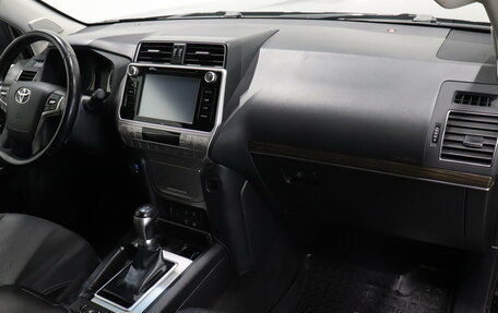 Toyota Land Cruiser Prado 150 рестайлинг 2, 2018 год, 5 377 000 рублей, 6 фотография