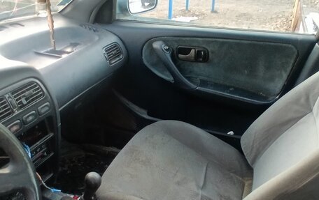 Nissan Primera II рестайлинг, 1991 год, 70 000 рублей, 10 фотография