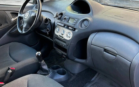 Toyota Yaris I рестайлинг, 2004 год, 340 000 рублей, 22 фотография