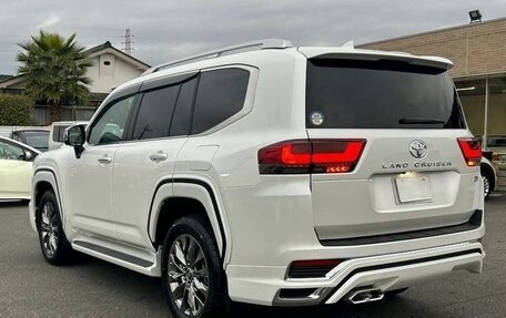 Toyota Land Cruiser, 2023 год, 10 111 000 рублей, 5 фотография