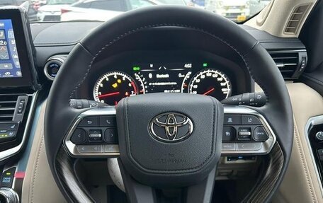 Toyota Land Cruiser, 2023 год, 10 111 000 рублей, 14 фотография