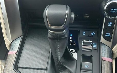 Toyota Land Cruiser, 2023 год, 10 111 000 рублей, 22 фотография