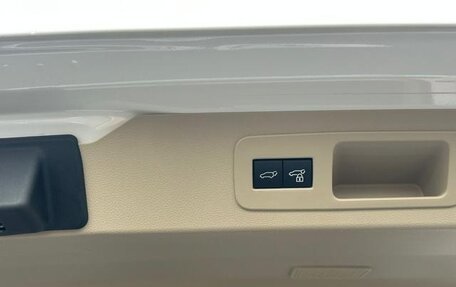 Toyota Land Cruiser, 2023 год, 10 111 000 рублей, 30 фотография