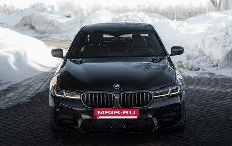 BMW 5 серия, 2017 год, 4 090 000 рублей, 2 фотография