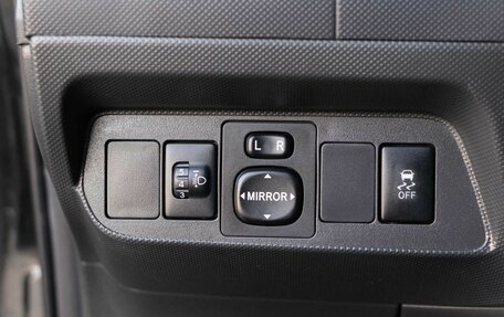 Toyota Auris II, 2009 год, 750 000 рублей, 18 фотография