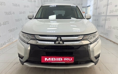 Mitsubishi Outlander III рестайлинг 3, 2015 год, 1 690 000 рублей, 2 фотография