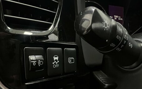 Mitsubishi Outlander III рестайлинг 3, 2015 год, 1 690 000 рублей, 16 фотография