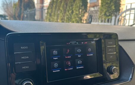 Volkswagen Polo VI (EU Market), 2021 год, 1 565 000 рублей, 24 фотография