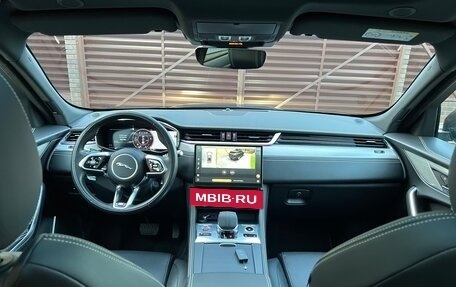 Jaguar F-Pace, 2021 год, 5 100 000 рублей, 7 фотография