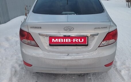 Hyundai Solaris II рестайлинг, 2011 год, 300 000 рублей, 1 фотография