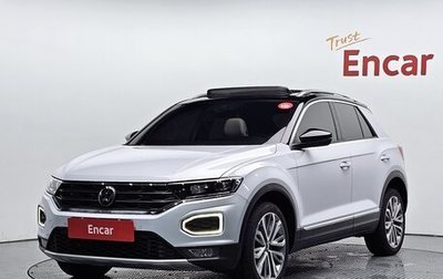 Volkswagen T-Roc I, 2022 год, 1 820 000 рублей, 1 фотография