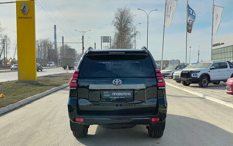 Toyota Land Cruiser Prado 150 рестайлинг 2, 2021 год, 5 750 000 рублей, 7 фотография