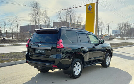 Toyota Land Cruiser Prado 150 рестайлинг 2, 2021 год, 5 750 000 рублей, 6 фотография
