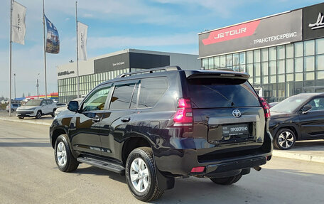 Toyota Land Cruiser Prado 150 рестайлинг 2, 2021 год, 5 750 000 рублей, 8 фотография