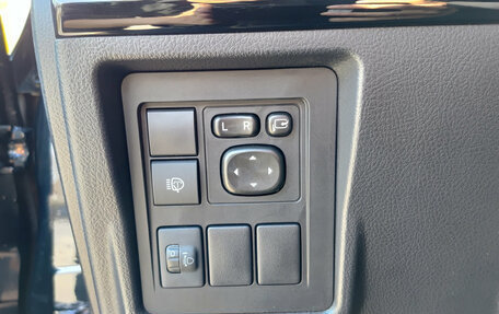 Toyota Land Cruiser Prado 150 рестайлинг 2, 2021 год, 5 750 000 рублей, 24 фотография