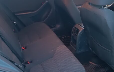 Volkswagen Jetta VI, 2013 год, 900 000 рублей, 9 фотография