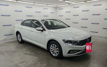 Volkswagen Passat B8 рестайлинг, 2020 год, 2 900 000 рублей, 2 фотография