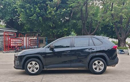 Toyota RAV4, 2023 год, 1 920 000 рублей, 4 фотография