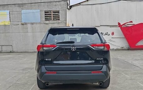 Toyota RAV4, 2023 год, 1 920 000 рублей, 6 фотография