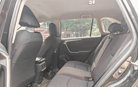 Toyota RAV4, 2023 год, 1 920 000 рублей, 8 фотография