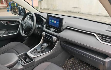 Toyota RAV4, 2023 год, 1 920 000 рублей, 11 фотография