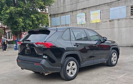 Toyota RAV4, 2023 год, 1 920 000 рублей, 5 фотография