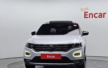 Volkswagen T-Roc I, 2022 год, 1 820 000 рублей, 3 фотография